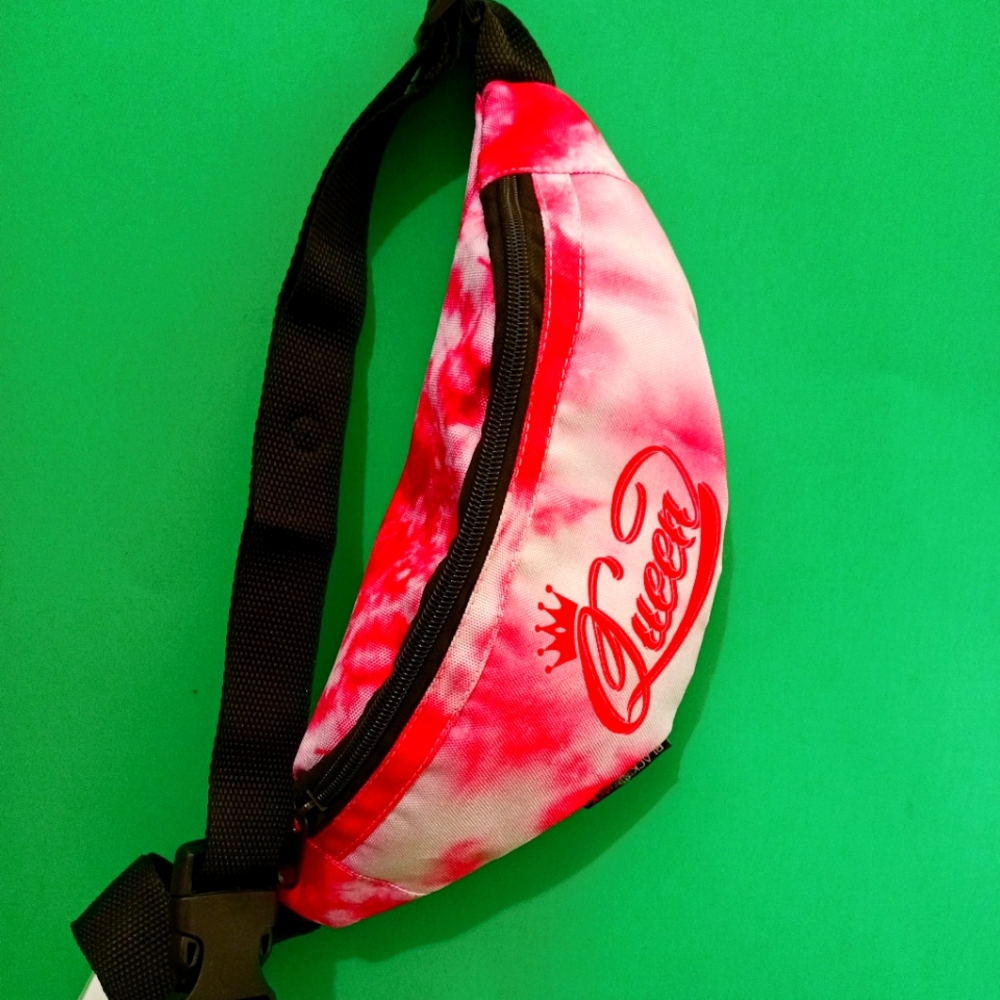 Queen fanny pack